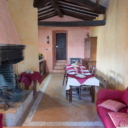 Aparthotel Castello Di Giomici Esterno foto