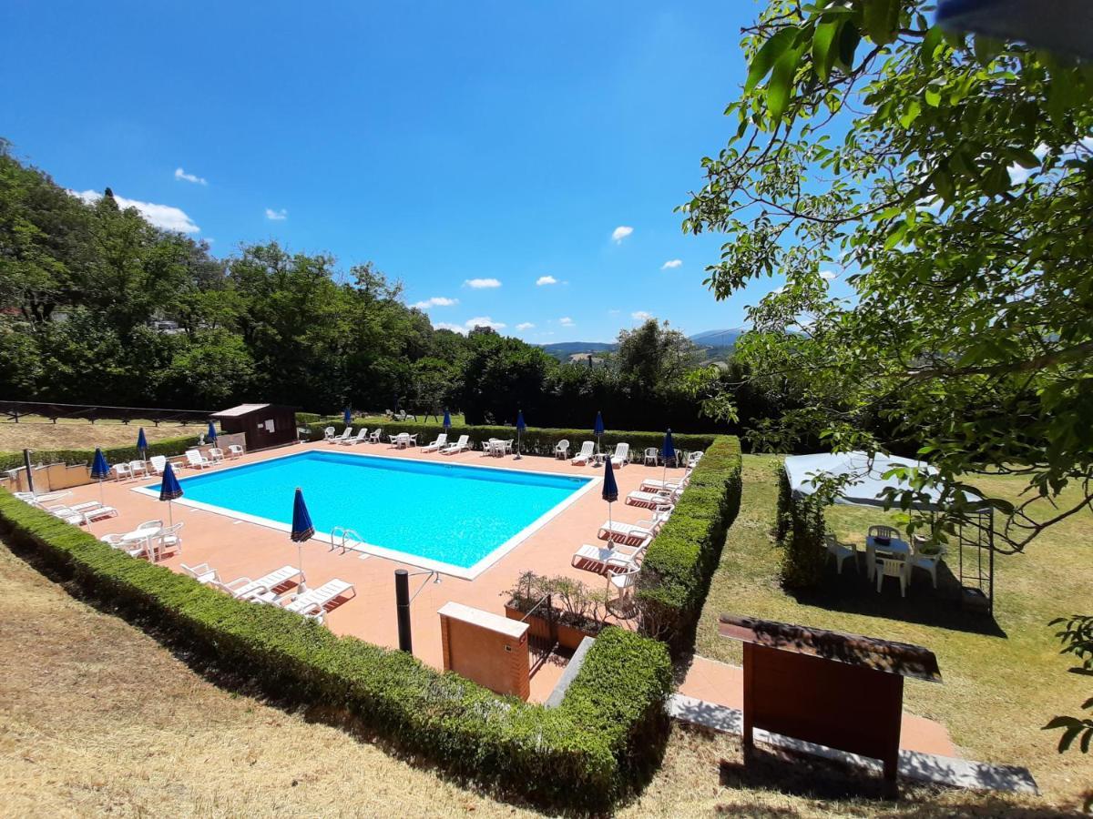 Aparthotel Castello Di Giomici Esterno foto