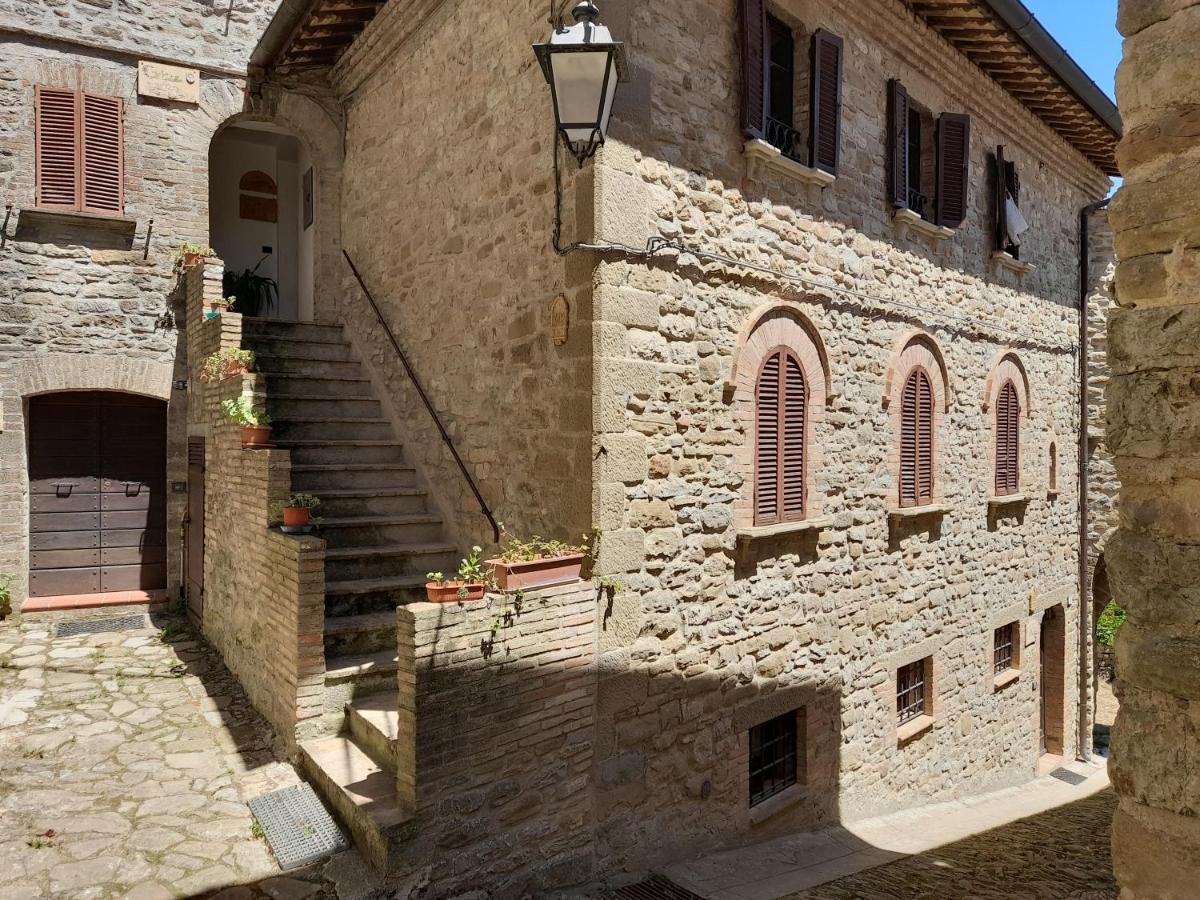 Aparthotel Castello Di Giomici Esterno foto