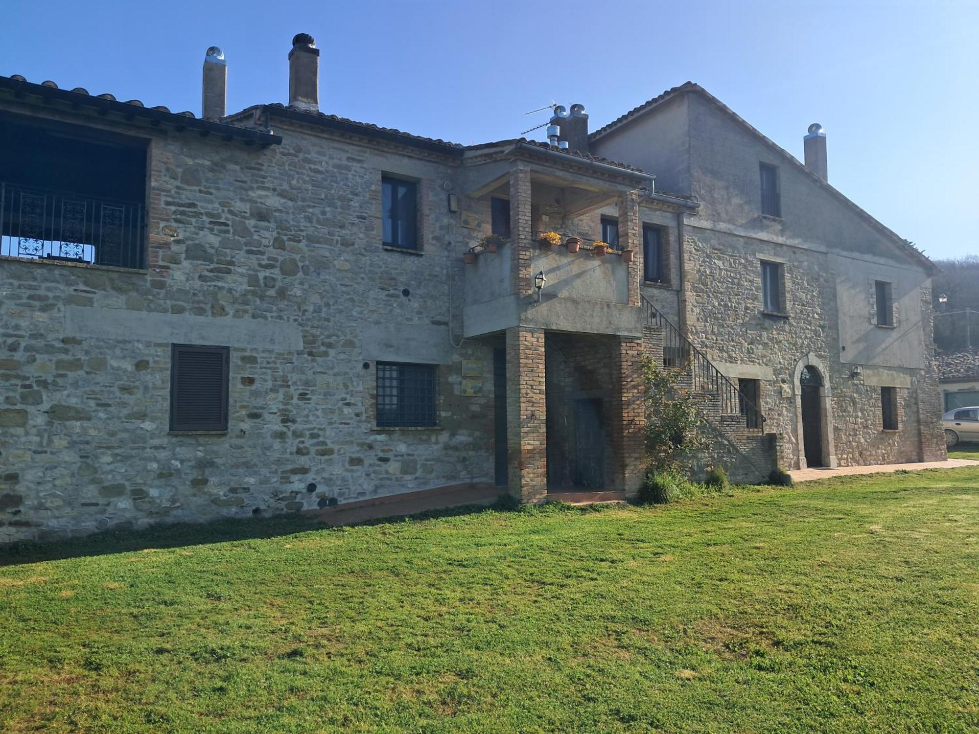 Aparthotel Castello Di Giomici Esterno foto