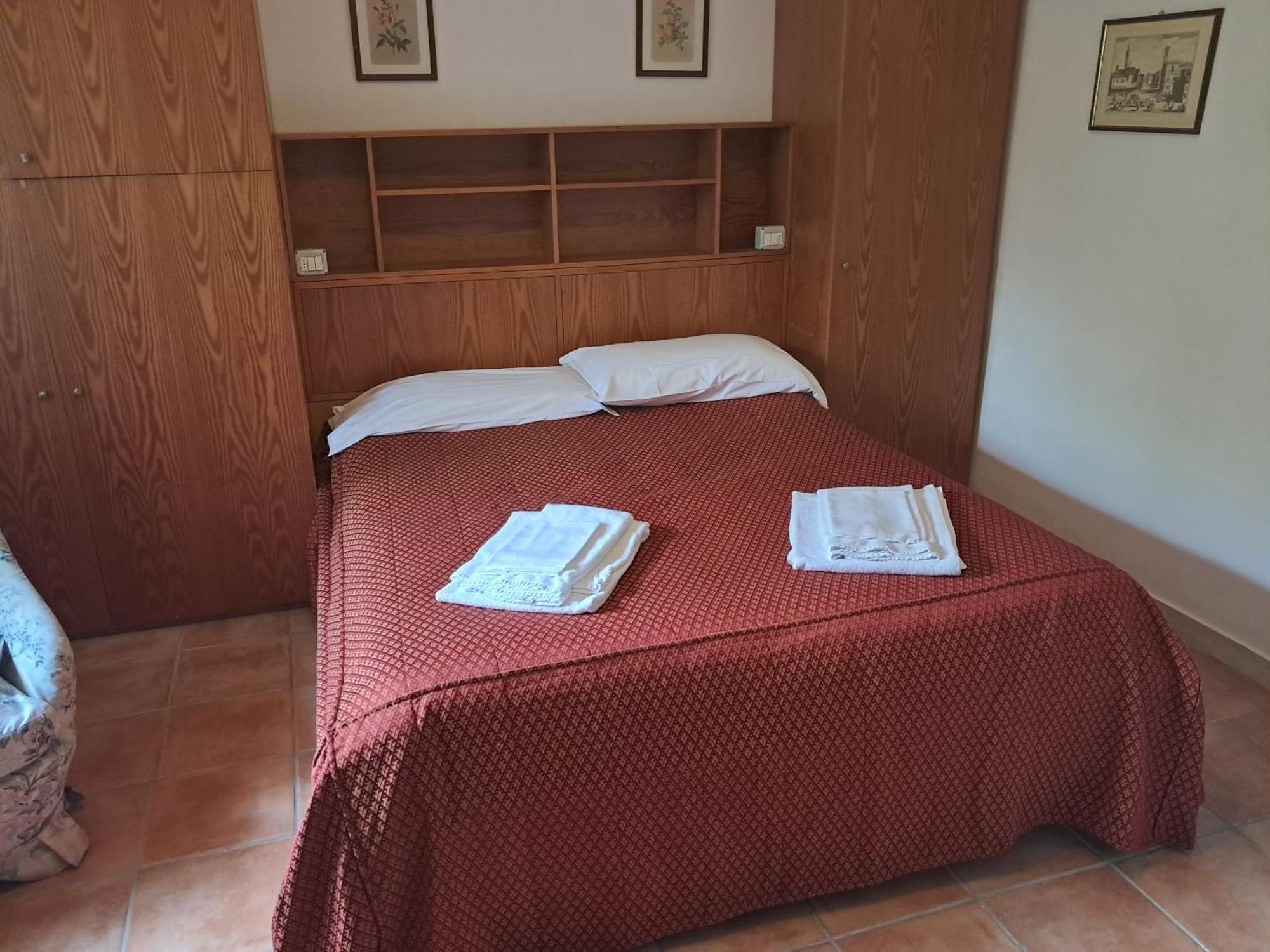 Aparthotel Castello Di Giomici Camera foto