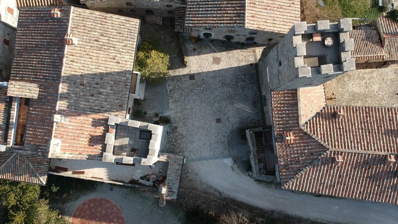 Aparthotel Castello Di Giomici Esterno foto